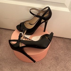 Guess heels